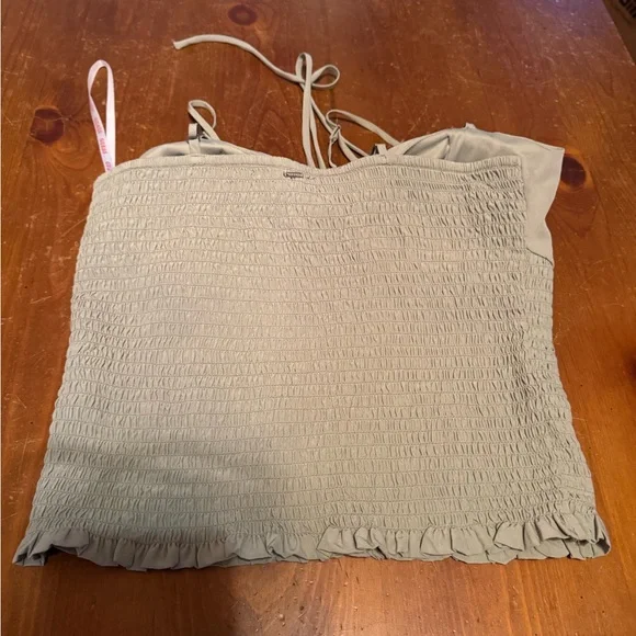 Guess Light Green Ruched Top - Picture 3 of 3